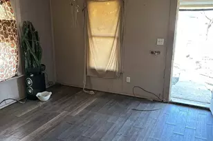 212 Sycamore St, Hillsboro, TX 76645 - Photo 4