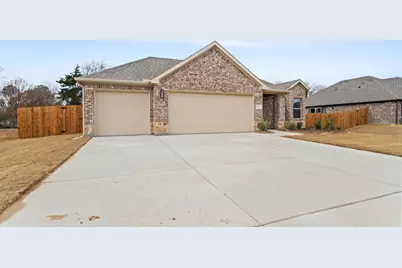 612 Kyle Drive, Tioga, TX 76271 - Photo 2
