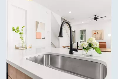 2019 N Prairie Avenue #201, Dallas, TX 75204 - Photo 16