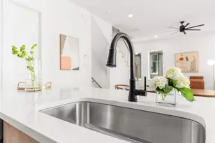 2019 N Prairie Ave, Dallas, TX 75204 - Photo 16