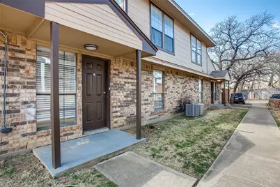 113 Peachtree Court #B, Kennedale, TX 76060 - Photo 2