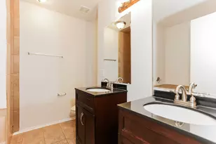 8117 Sweetwater Ln, Fort Worth, TX 76134 - Photo 10