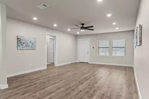 420 Huntingdon Dr, Irving, TX 75061 - Photo 8