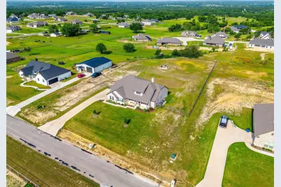 340 Sanger Drive, Springtown, TX 76082 - Photo 36