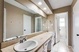 2102 E Timberview Ln, Arlington, TX 76014 - Photo 4