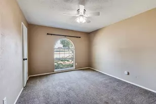 2102 E Timberview Ln, Arlington, TX 76014 - Photo 6