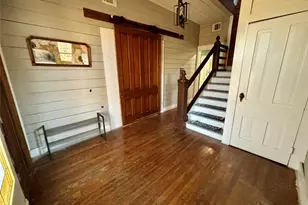 725 W 10th St, Bonham, TX 75418 - Photo 2