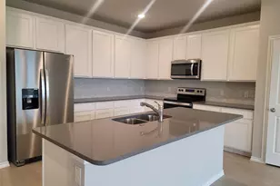 933 Ravenwood Ln, Van Alstyne, TX 75495 - Photo 2