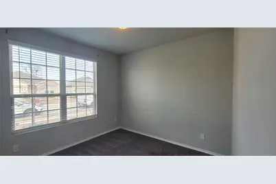 933 Ravenwood Lane, Van Alstyne, TX 75495 - Photo 16