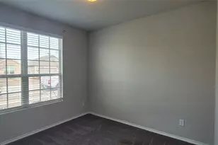 933 Ravenwood Ln, Van Alstyne, TX 75495 - Photo 16