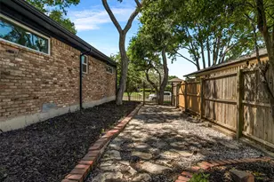 2371 Chart Dr, Dallas, TX 75228 - Photo 26