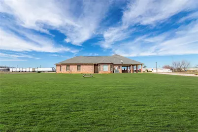 401 Center Court Drive, Bridgeport, TX 76426 - Photo 6