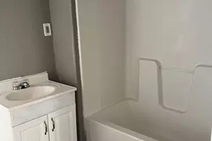 714 N Commerce St, Gainesville, TX 76240 - Photo 14