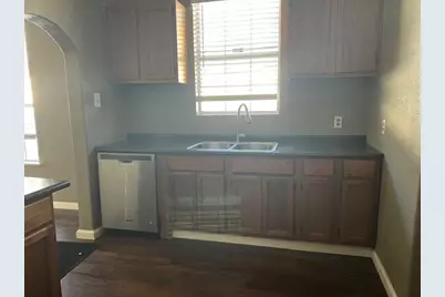 714 N Commerce Street, Gainesville, TX 76240 - Photo 10