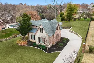 3011 High Point Dr, Flower Mound, TX 75022 - Photo 2