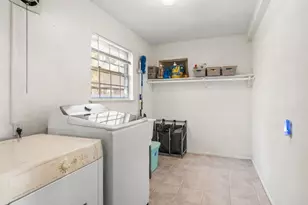 9551 E Lake Highlands Dr, Dallas, TX 75218 - Photo 24