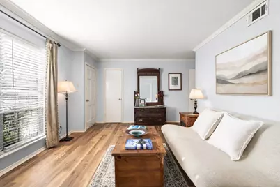 9551 E Lake Highlands Drive, Dallas, TX 75218 - Photo 8