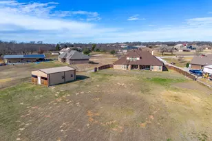 195 Brook Hollow Ln, Weatherford, TX 76088 - Photo 36