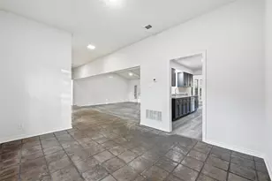 618 Green Hills Ct, Duncanville, TX 75137 - Photo 32