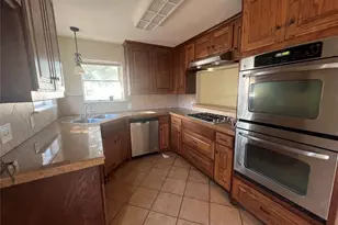 5537 Westcreek Dr, Fort Worth, TX 76133 - Photo 10