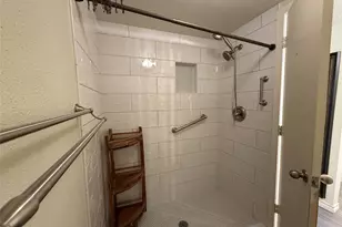 3175 Golden Oak Ct, Farmers Branch, TX 75234 - Photo 20