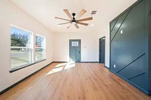 801 E Brown St, Ennis, TX 75119 - Photo 10