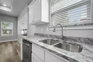 813 Oneal St, Greenville, TX 75401 - Photo 8