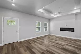 813 Oneal St, Greenville, TX 75401 - Photo 2