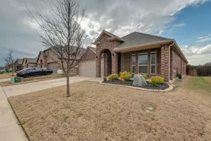 3017 Cobalt Dr, Aubrey, TX 76227 - Photo 2
