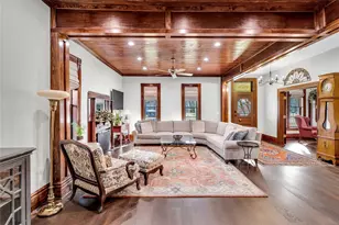 304 N Church St, Pilot Point, TX 76258 - Photo 8