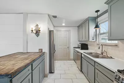 932 N Woods Street, Sherman, TX 75092 - Photo 2