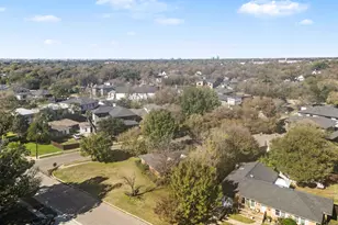 9734 Mixon Dr, Dallas, TX 75220 - Photo 16