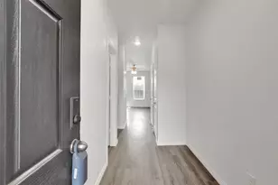 1606 Ash Crescent St, Fort Worth, TX 76104 - Photo 4