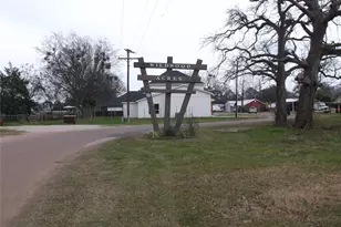 2007 Hazelwood Dr, Tool, TX 75143 - Photo 1