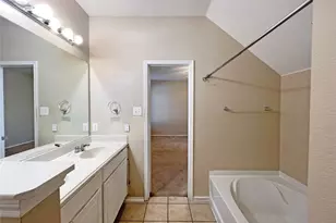 1113 Mourning Dove Dr, Burleson, TX 76028 - Photo 6