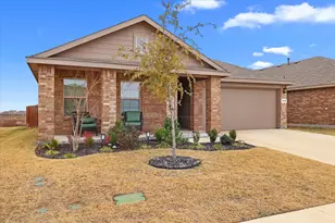 7916 Oaktown Dr, Fort Worth, TX 76131 - Photo 1