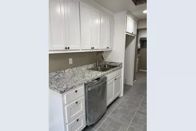 202 1/2 N Morris Street, Gainesville, TX 76240 - Photo 4