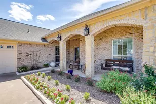 112 Tigers Eye Ct, Weatherford, TX 76087 - Photo 2