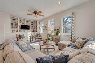 312 E Ellen Ave, Hurst, TX 76053 - Photo 8