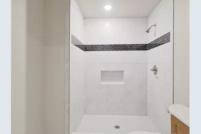 5011 Miller Avenue, Fort Worth, TX 76119 - Photo 6