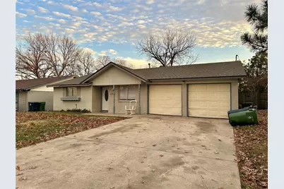 2704 Buena Vista Drive, Arlington, TX 76010 - Photo 4