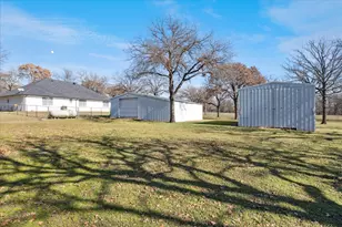 135 County Rd 4929, Newark, TX 76071 - Photo 32