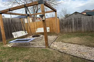 2032 Cap Rock Ln, Grand Prairie, TX 75052 - Photo 20