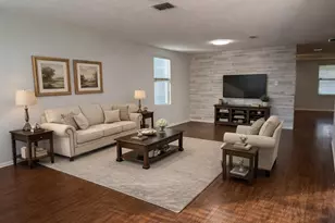 2032 Cap Rock Ln, Grand Prairie, TX 75052 - Photo 2