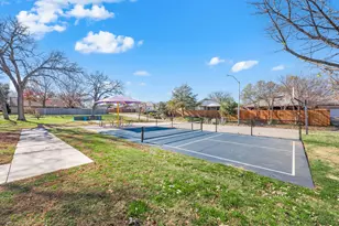 4 Robins Nest Dr, Lake Dallas, TX 75065 - Photo 38