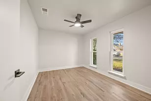 4 Robins Nest Dr, Lake Dallas, TX 75065 - Photo 22