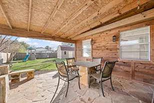 1632 Winchester Way, Bedford, TX 76022 - Photo 32