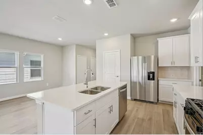 613 Clover Creek Drive, McKinney, TX 75071 - Photo 6