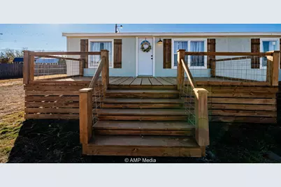 1125 Market Street, Tye, TX 79563 - Photo 4