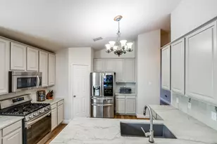 11038 Mansfield Dr, Frisco, TX 75035 - Photo 12